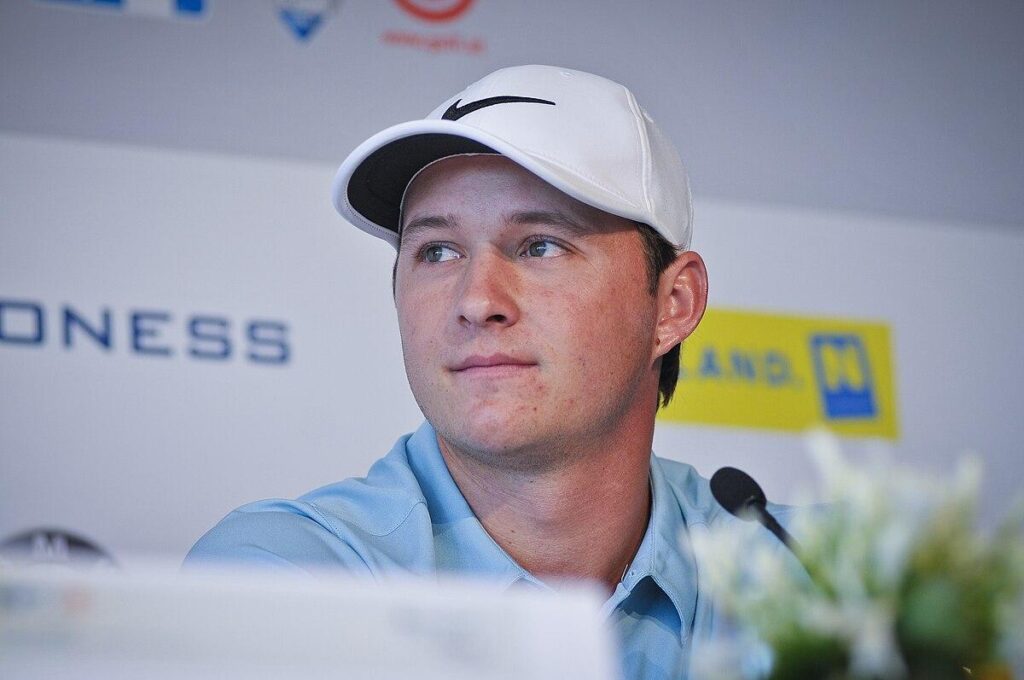 Straka Seizes Thrilling PGA Tour Victory Amidst Lowry’s Late Collapse