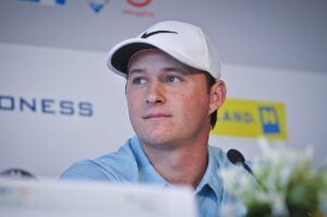 Straka Seizes Thrilling PGA Tour Victory Amidst Lowry’s Late Collapse