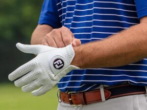 Unlocking the Perfect Grip: The Importance of Cadet Sizing in Golf Gloves!
