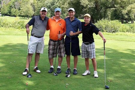 Lee Dominates in a Thrilling Start to The Hayt Men’s Golf Tournament