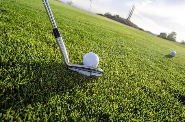 Take the Anxiety Out of Your Chipping and this Week’s New Lessons – Women’s Golf Newsletter