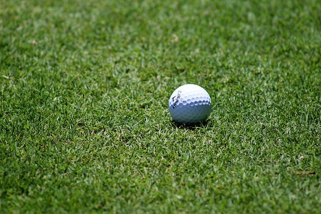 Is It Okay to Switch Golf Balls Between Holes? What You Need to Know Is It Okay to Switch Golf Balls Between Holes? What You Need to Know